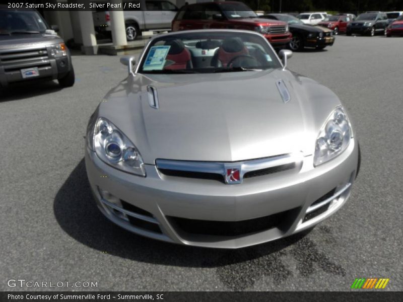 Silver Pearl / Red 2007 Saturn Sky Roadster
