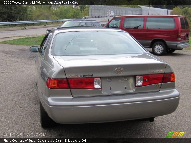 Antique Sage Pearl / Oak 2000 Toyota Camry LE V6