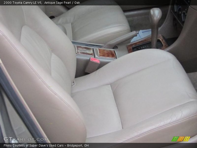 Antique Sage Pearl / Oak 2000 Toyota Camry LE V6