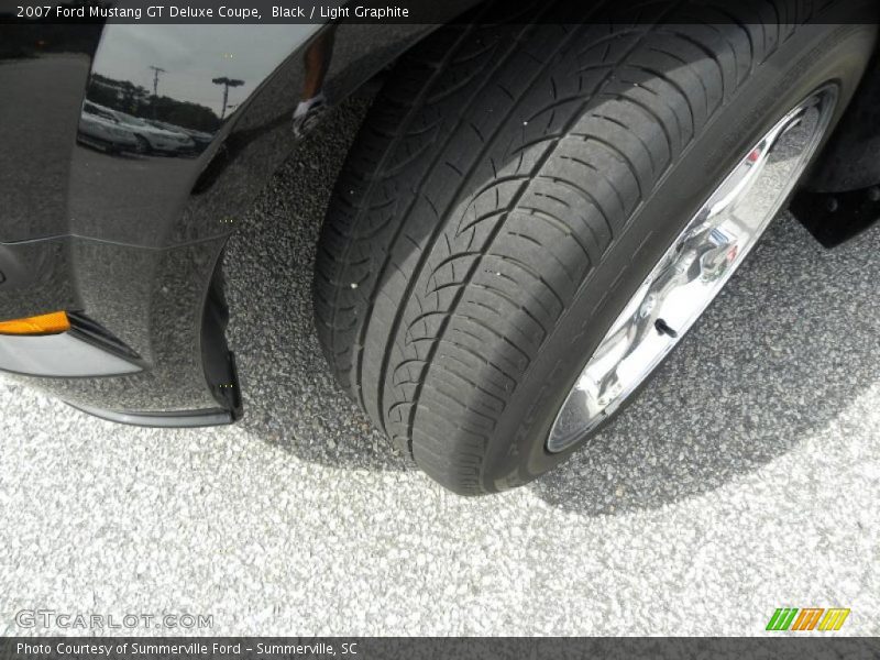 Black / Light Graphite 2007 Ford Mustang GT Deluxe Coupe