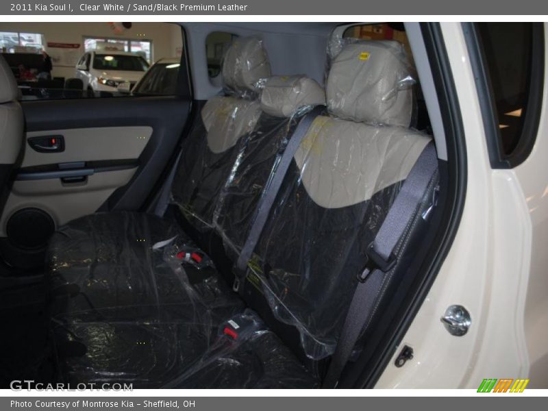 Clear White / Sand/Black Premium Leather 2011 Kia Soul !