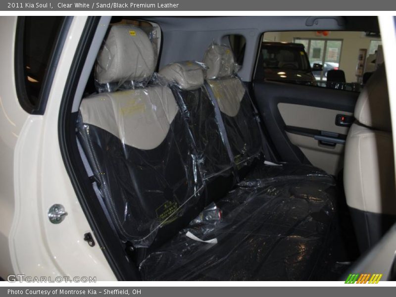 Clear White / Sand/Black Premium Leather 2011 Kia Soul !