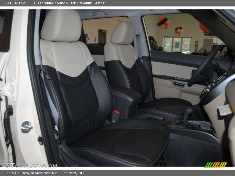 Clear White / Sand/Black Premium Leather 2011 Kia Soul !