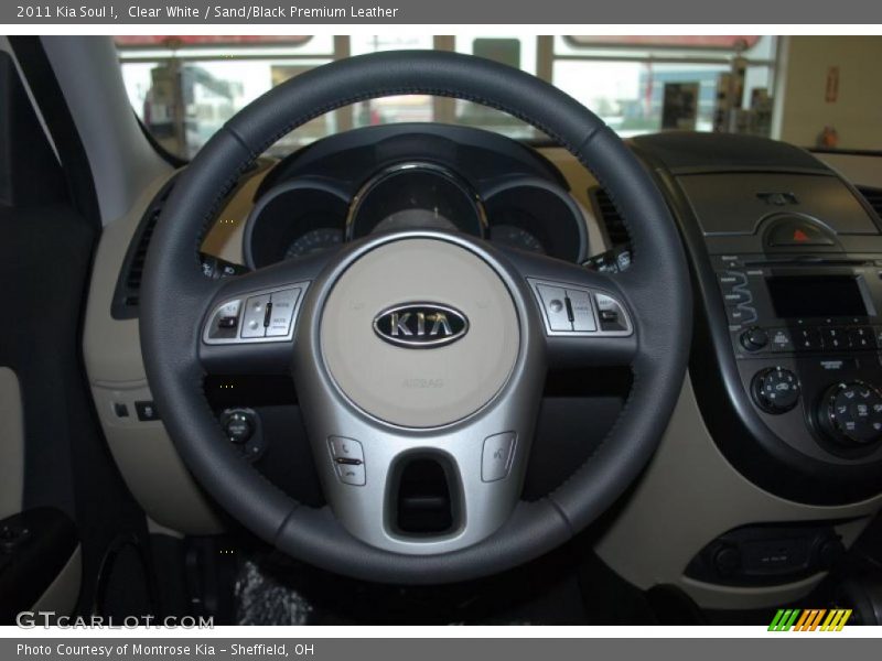 Clear White / Sand/Black Premium Leather 2011 Kia Soul !