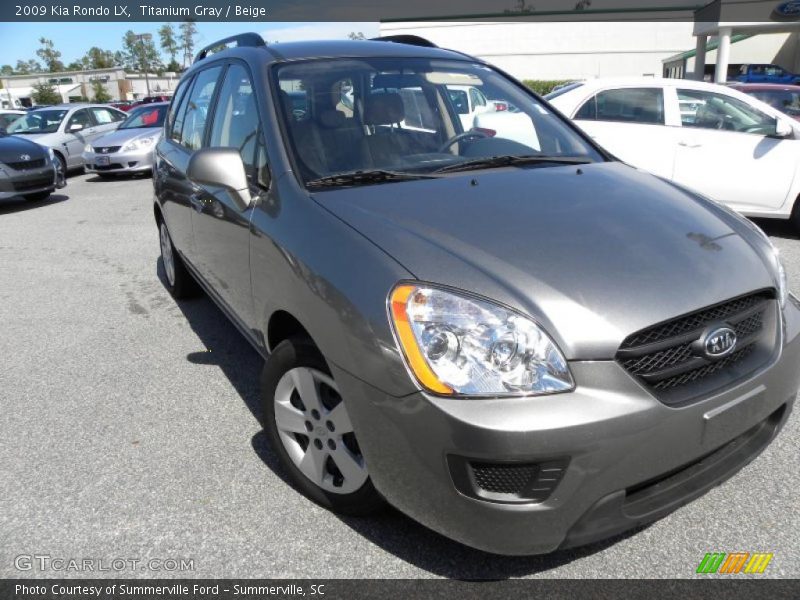 Titanium Gray / Beige 2009 Kia Rondo LX