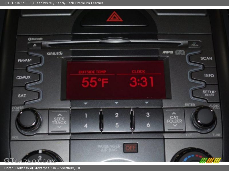 Clear White / Sand/Black Premium Leather 2011 Kia Soul !