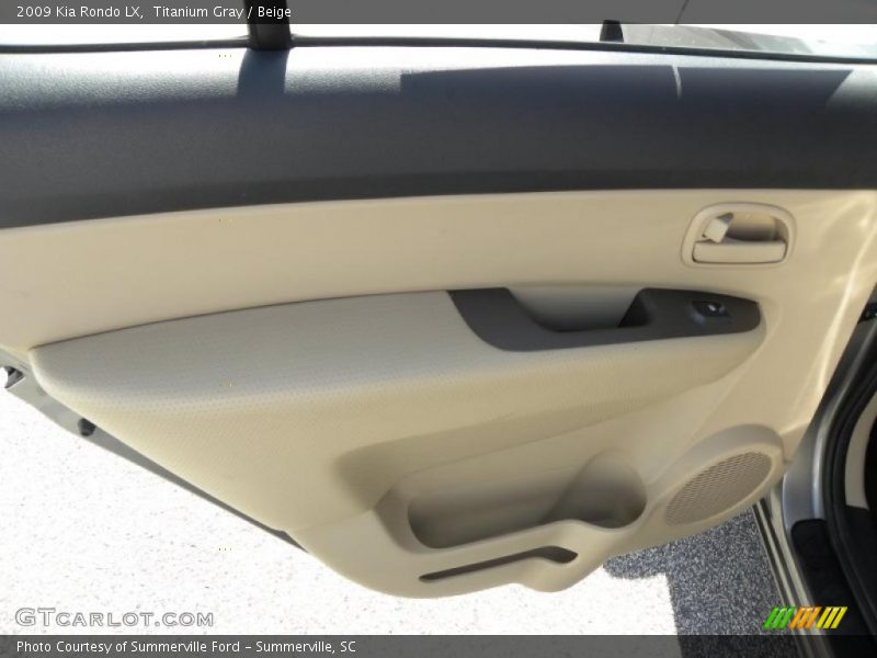 Titanium Gray / Beige 2009 Kia Rondo LX