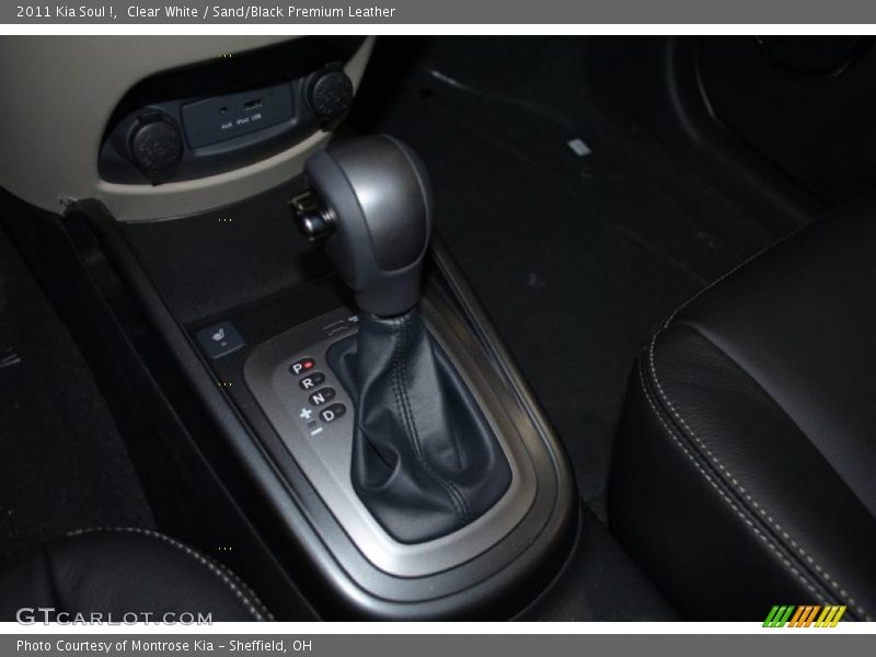 Clear White / Sand/Black Premium Leather 2011 Kia Soul !