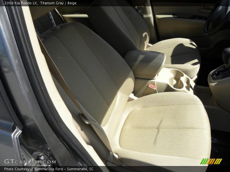 Titanium Gray / Beige 2009 Kia Rondo LX