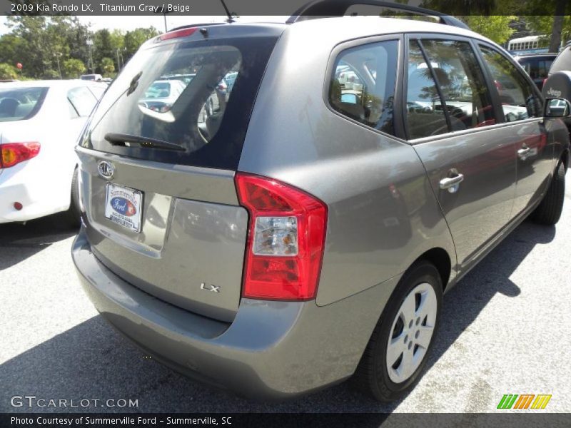 Titanium Gray / Beige 2009 Kia Rondo LX