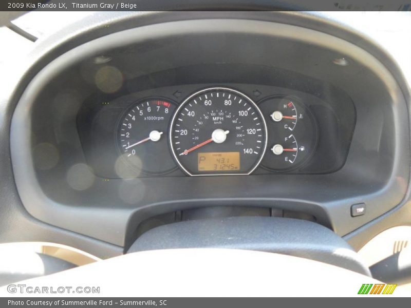 Titanium Gray / Beige 2009 Kia Rondo LX