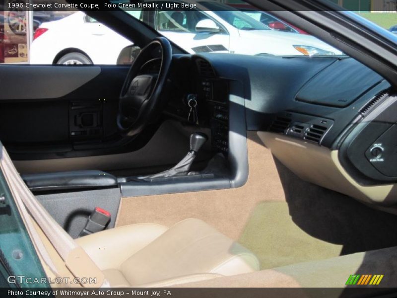 Polo Green Metallic / Light Beige 1996 Chevrolet Corvette Coupe
