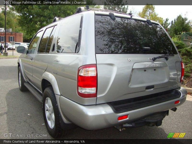 Sierra Silver Metallic / Charcoal 2001 Nissan Pathfinder LE