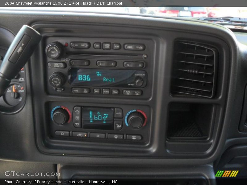 Black / Dark Charcoal 2004 Chevrolet Avalanche 1500 Z71 4x4