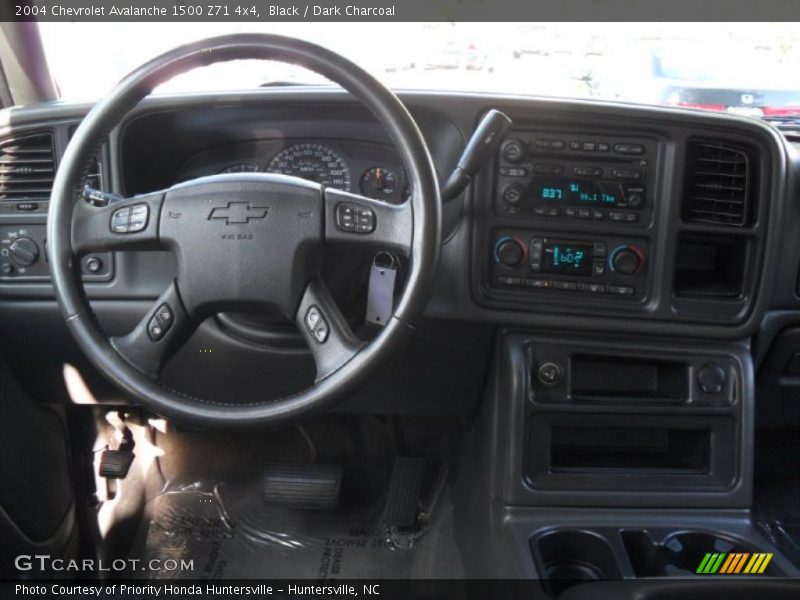 Black / Dark Charcoal 2004 Chevrolet Avalanche 1500 Z71 4x4