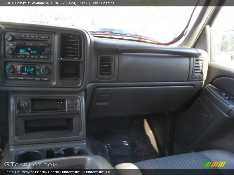 Black / Dark Charcoal 2004 Chevrolet Avalanche 1500 Z71 4x4