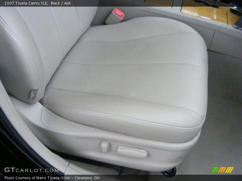 Black / Ash 2007 Toyota Camry XLE