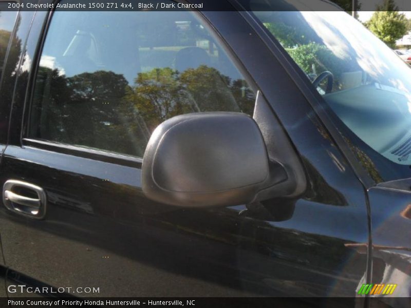 Black / Dark Charcoal 2004 Chevrolet Avalanche 1500 Z71 4x4