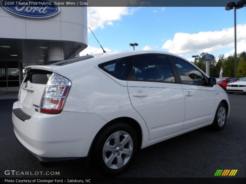 Super White / Gray 2006 Toyota Prius Hybrid