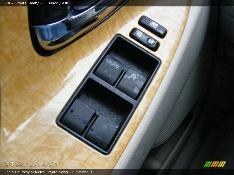 Black / Ash 2007 Toyota Camry XLE