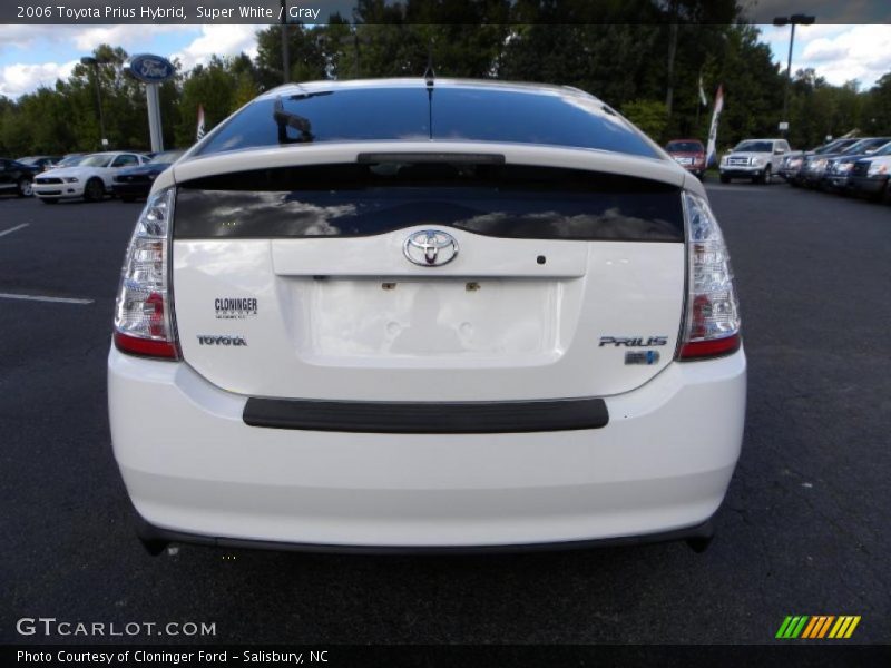 Super White / Gray 2006 Toyota Prius Hybrid