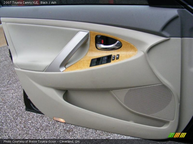 Black / Ash 2007 Toyota Camry XLE