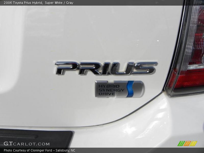 Super White / Gray 2006 Toyota Prius Hybrid