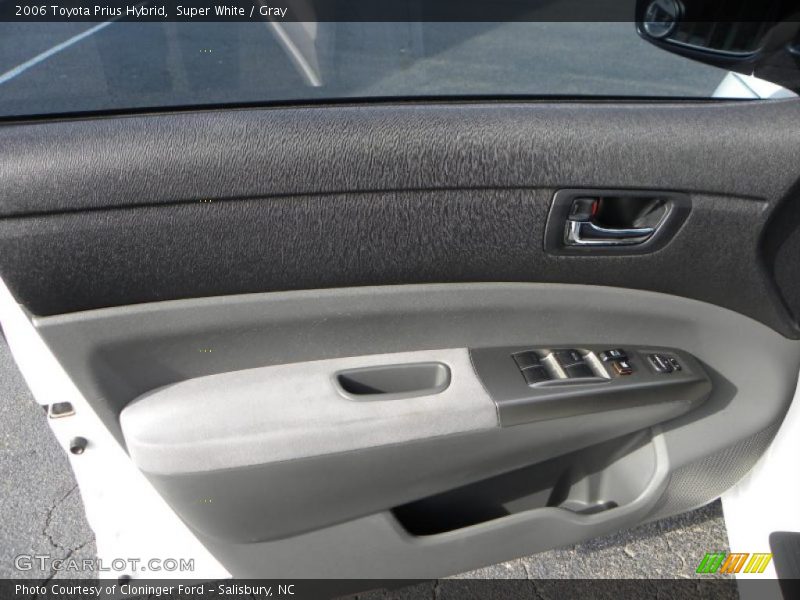 Super White / Gray 2006 Toyota Prius Hybrid