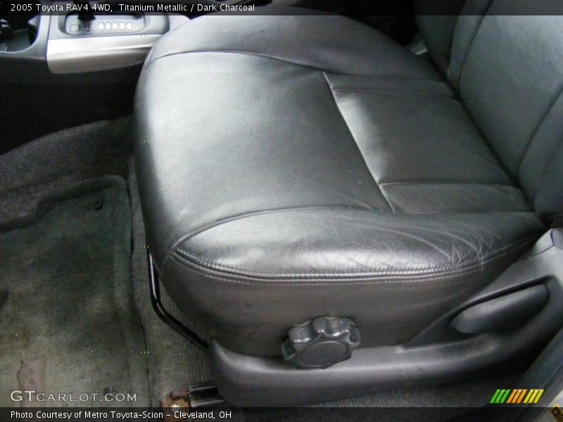 Titanium Metallic / Dark Charcoal 2005 Toyota RAV4 4WD