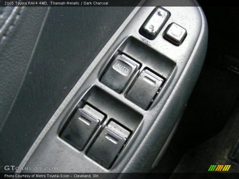 Titanium Metallic / Dark Charcoal 2005 Toyota RAV4 4WD