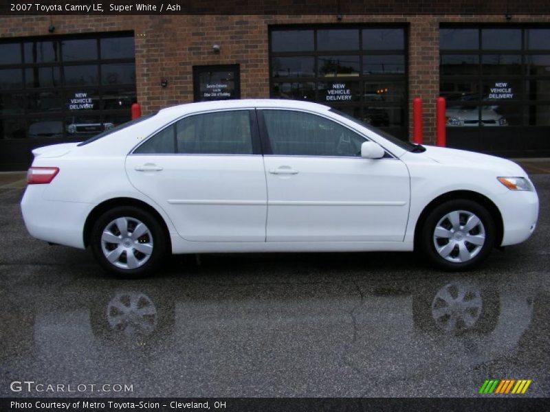 Super White / Ash 2007 Toyota Camry LE