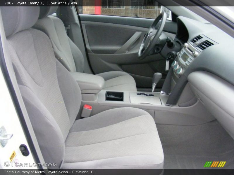 Super White / Ash 2007 Toyota Camry LE