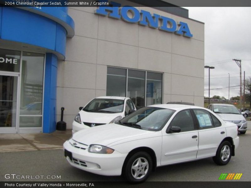 Summit White / Graphite 2004 Chevrolet Cavalier Sedan