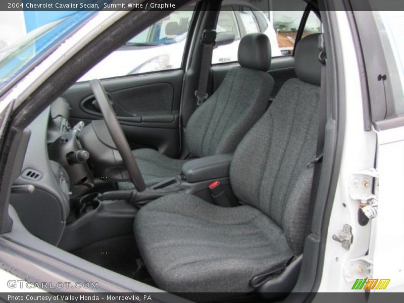 Summit White / Graphite 2004 Chevrolet Cavalier Sedan