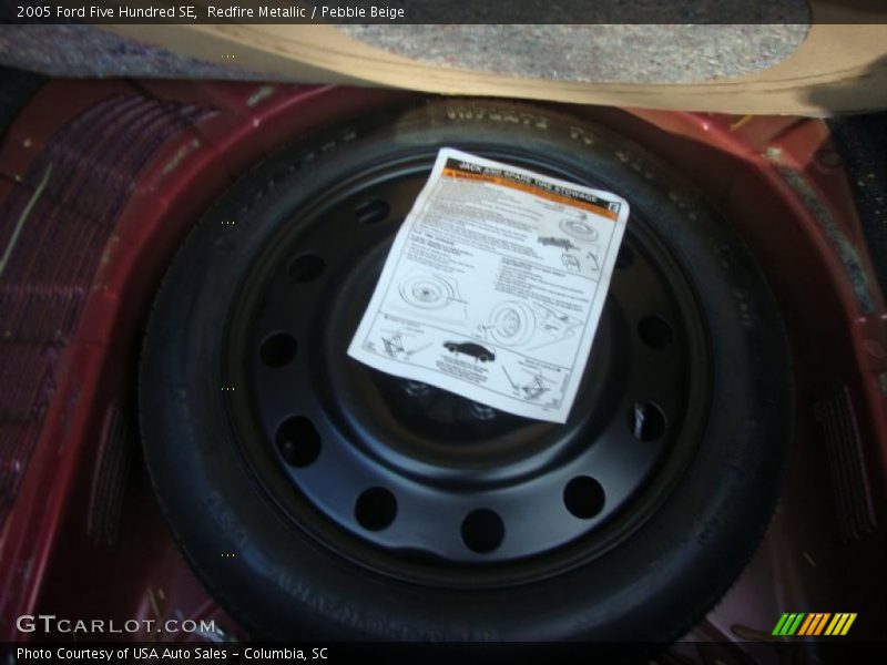 Redfire Metallic / Pebble Beige 2005 Ford Five Hundred SE