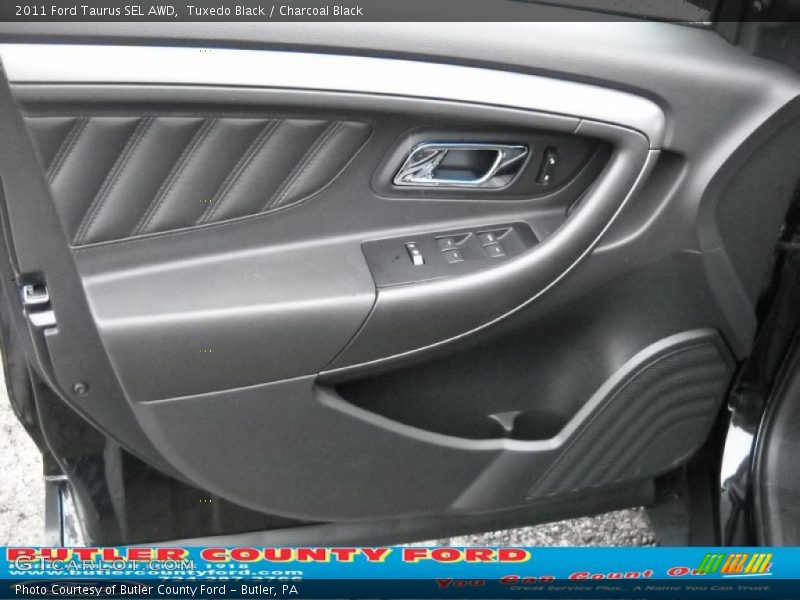 Tuxedo Black / Charcoal Black 2011 Ford Taurus SEL AWD
