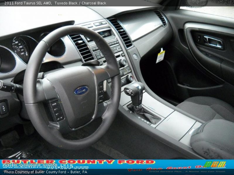 Tuxedo Black / Charcoal Black 2011 Ford Taurus SEL AWD