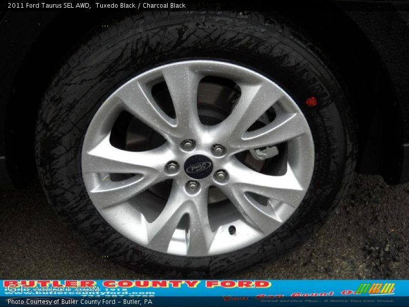Tuxedo Black / Charcoal Black 2011 Ford Taurus SEL AWD