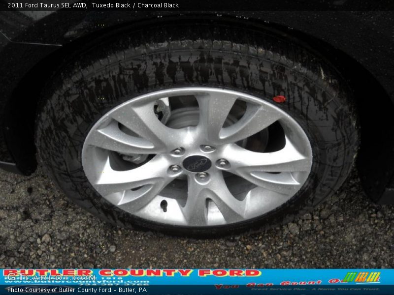 Tuxedo Black / Charcoal Black 2011 Ford Taurus SEL AWD
