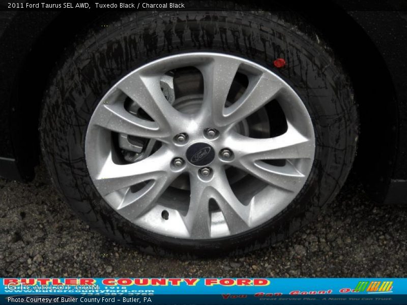 Tuxedo Black / Charcoal Black 2011 Ford Taurus SEL AWD