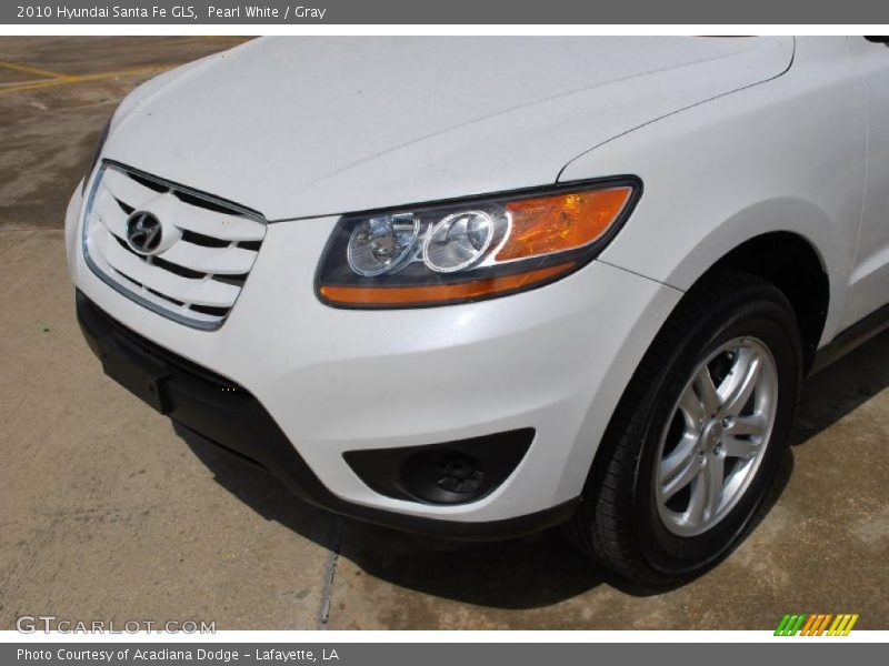 Pearl White / Gray 2010 Hyundai Santa Fe GLS