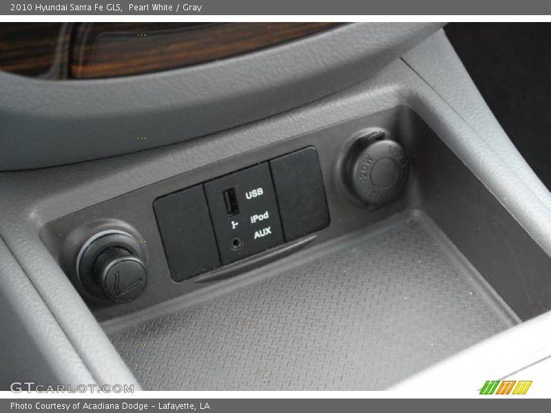 Pearl White / Gray 2010 Hyundai Santa Fe GLS