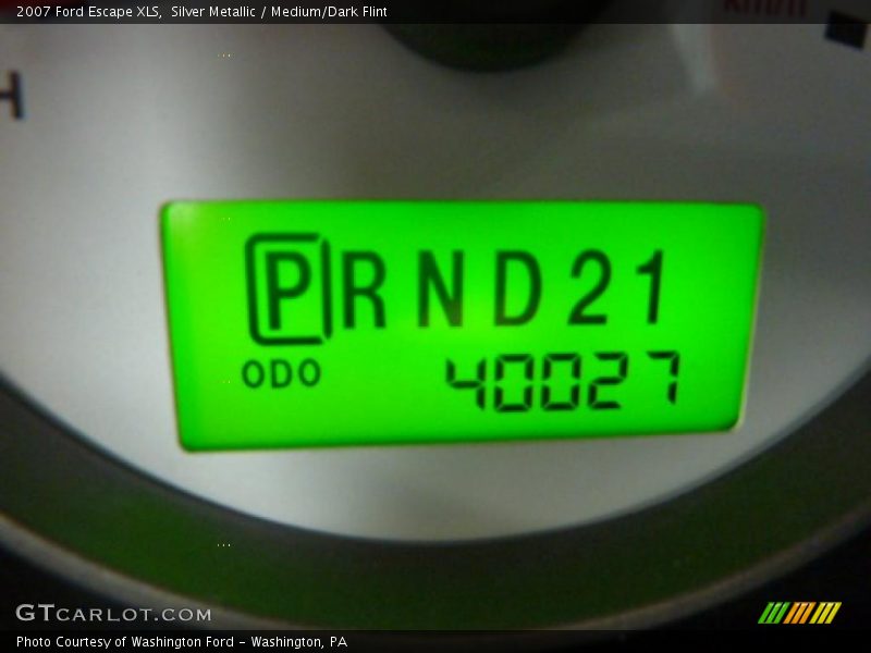 Silver Metallic / Medium/Dark Flint 2007 Ford Escape XLS