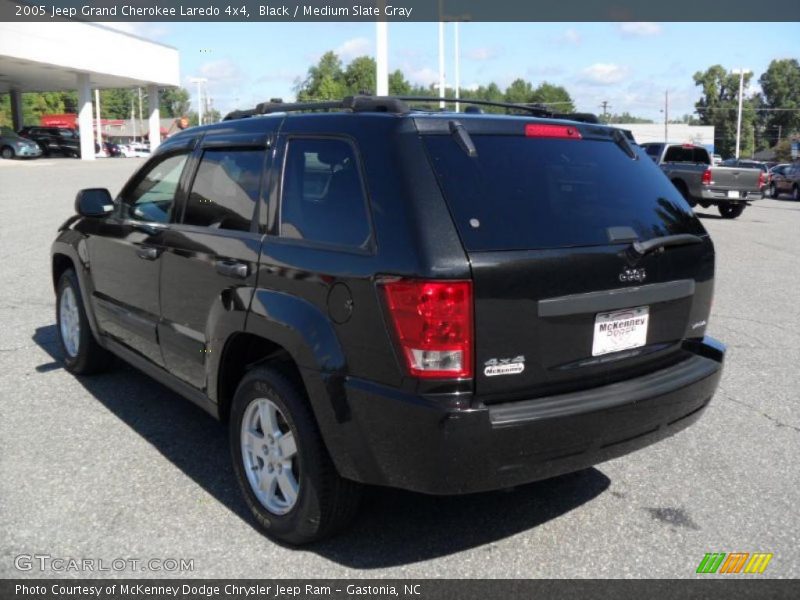 Black / Medium Slate Gray 2005 Jeep Grand Cherokee Laredo 4x4