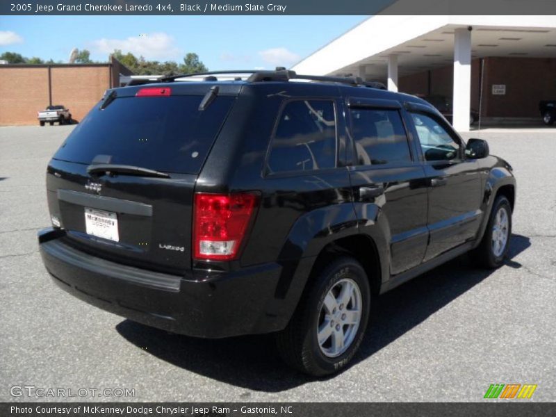 Black / Medium Slate Gray 2005 Jeep Grand Cherokee Laredo 4x4