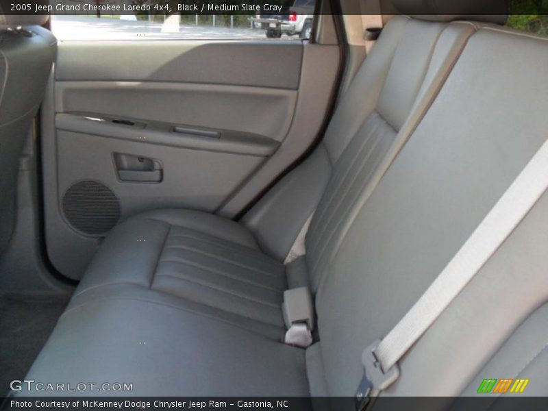 Black / Medium Slate Gray 2005 Jeep Grand Cherokee Laredo 4x4