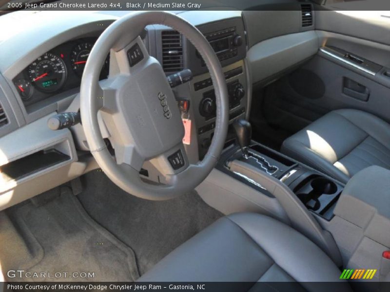 Black / Medium Slate Gray 2005 Jeep Grand Cherokee Laredo 4x4