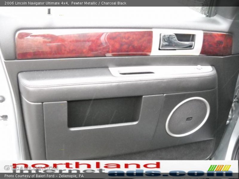 Pewter Metallic / Charcoal Black 2006 Lincoln Navigator Ultimate 4x4