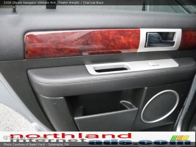 Pewter Metallic / Charcoal Black 2006 Lincoln Navigator Ultimate 4x4