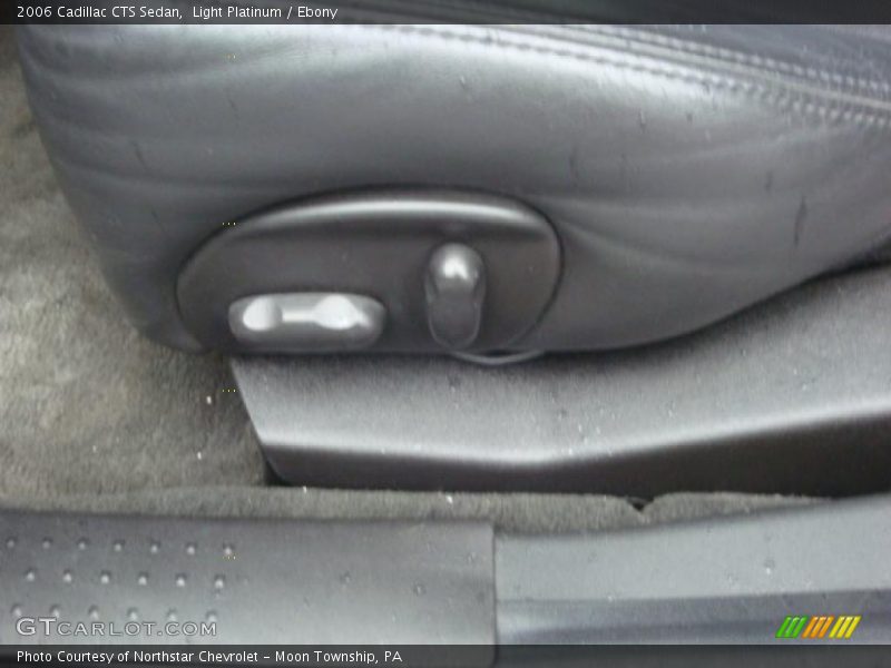 Light Platinum / Ebony 2006 Cadillac CTS Sedan